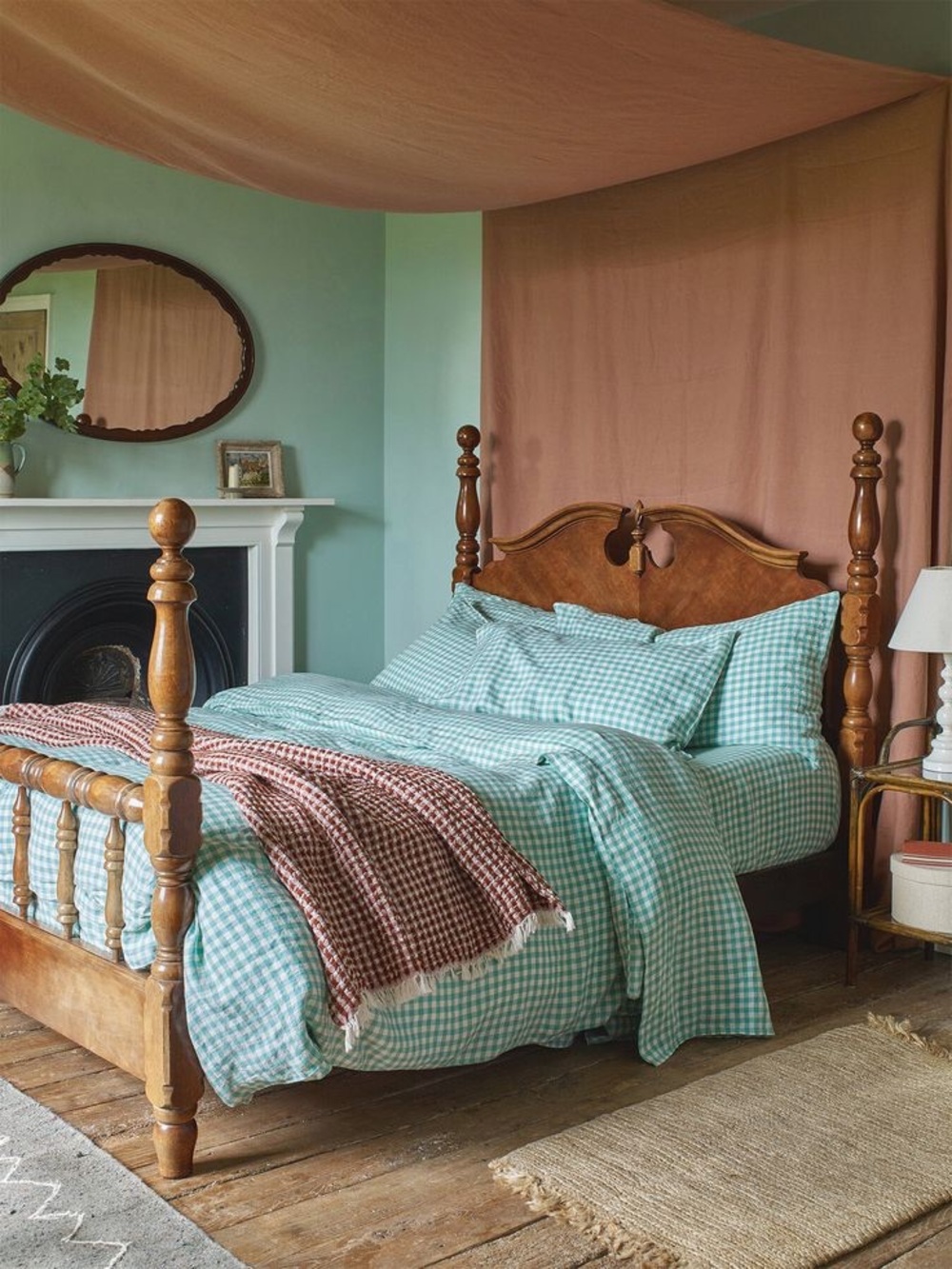 Piglet In Bed Pistachio Queen Duvet Cover